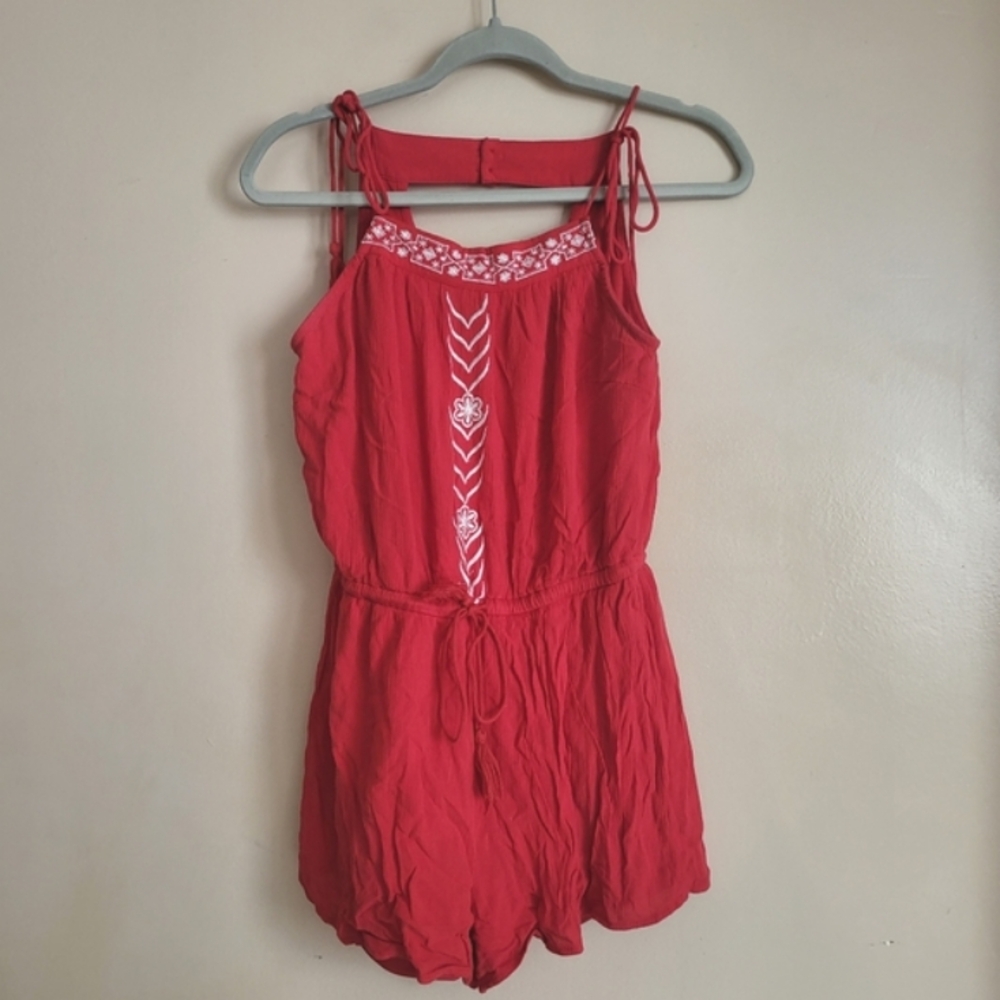 Blue Rain Red Halter Romper XS Francesca's Boho Embroidered Waist Tie Playsuit